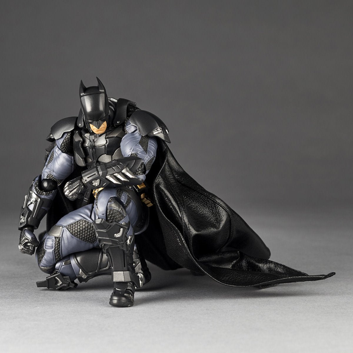Batman: Arkham Knight Batman Revoltech Amazing Yamaguchi Action Figure